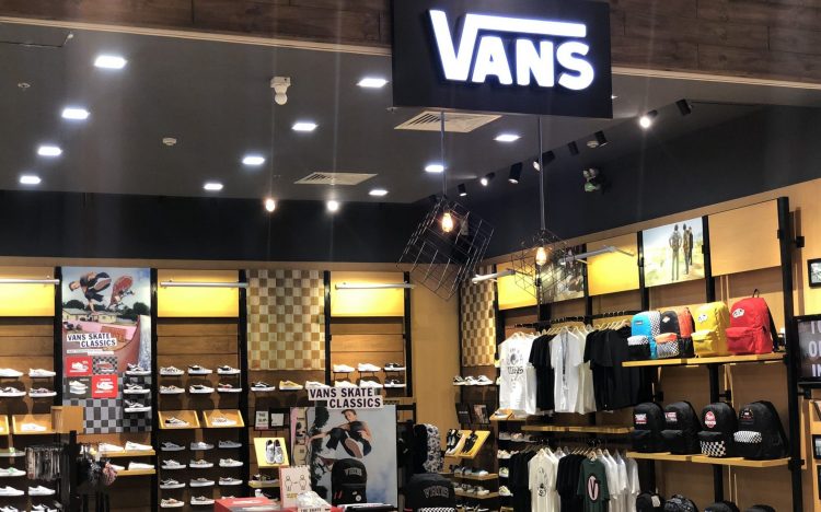 vans aeon mall