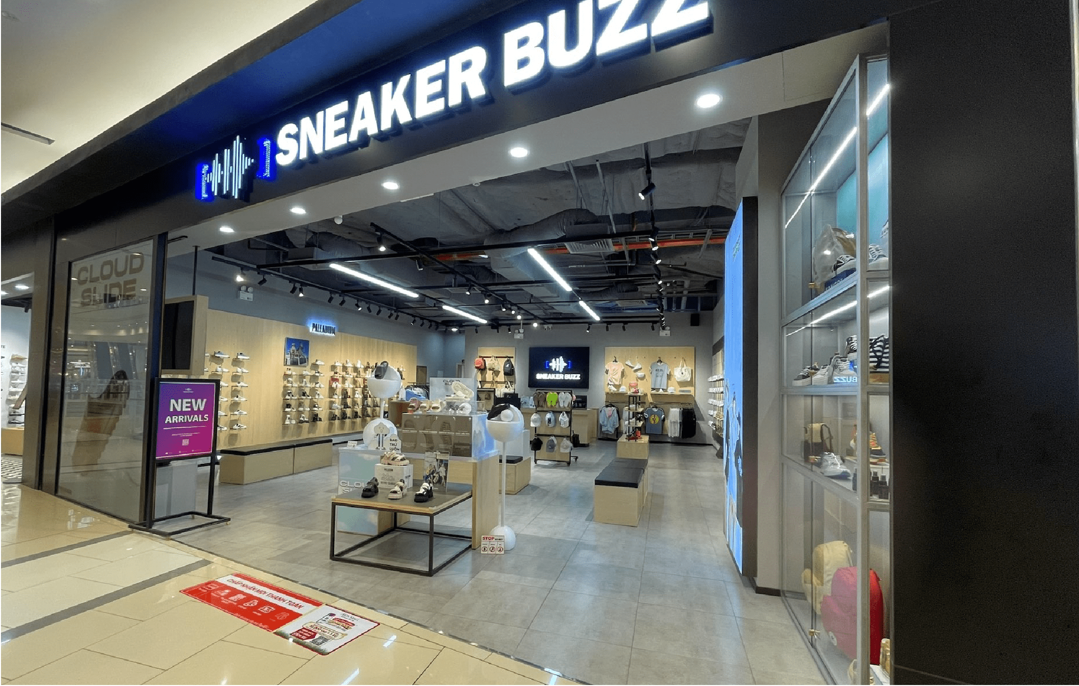 cửa hàng sneaker buzz aeon mall bình tân