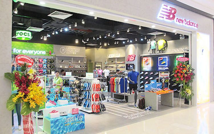 crocs aeon mall